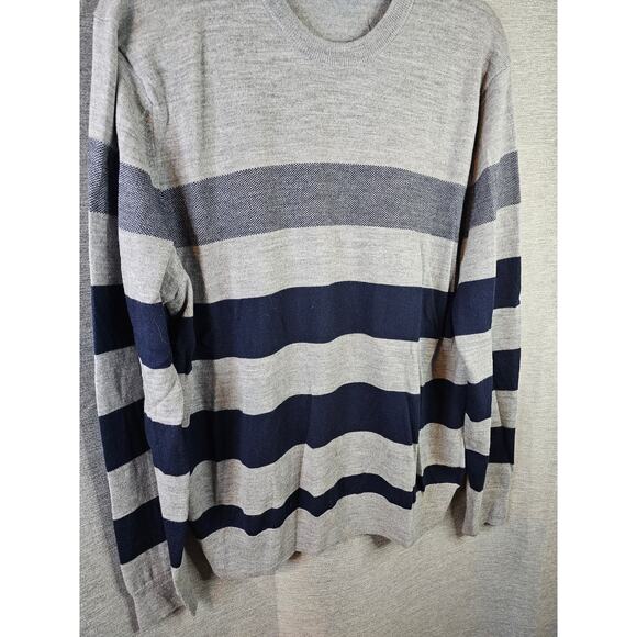 Brooks Brothers Extra Fine Merino Wool Crew Neck Sweater Sz LG Gray colorblock - Picture 2 of 6